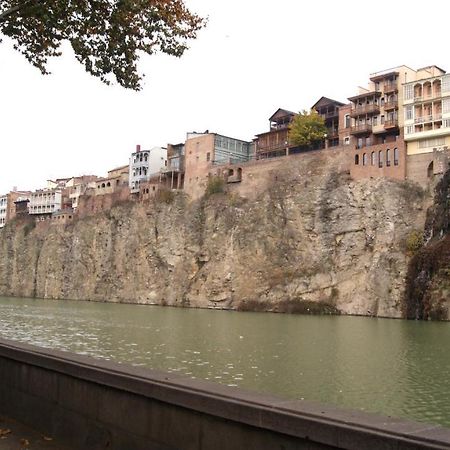 Modern Apartment Avlabari Tbilisi Eksteriør bilde