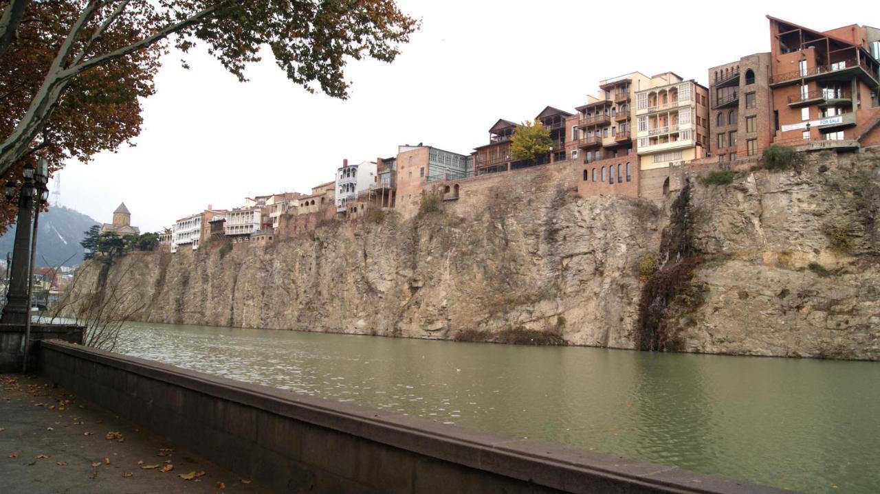 Modern Apartment Avlabari Tbilisi Eksteriør bilde
